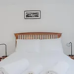 Guestready - Restful Stay Near Edinburgh Castle