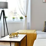 Cosy And Chic, Quiet Apartment In Leith