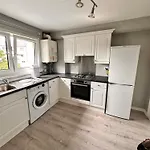 Double Room Close To Edinburgh Airport And Heriot Watt University