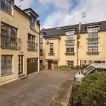 Old Tolbooth Wynd - 393