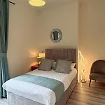 Newington Accommodation