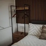 16 Pilrig Guest House