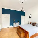 Chic Edinburgh West End 2-Bedroom Apartment In City Centre