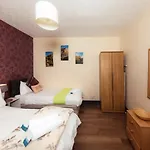 Warm & Welcoming Apartment, City Center - Meadows 4