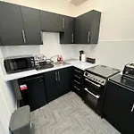 2 Bed Flat In Edinburgh City