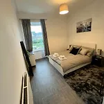 2 Bed Flat In Edinburgh City