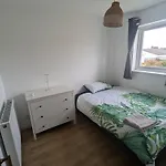 Tranquil 3-Bedroom Home In Edinburgh