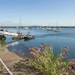 Lovely Sea Rooms, Easy Access To Centre & Airport