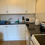 Cute 1 Bedroom Retreat In Beautiful Stockbridge