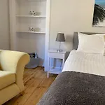Gorgeous 2 Bed, City Apartment