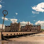 Edinburgh Seaside Historic Home