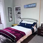 Spacious And Central City Apartment