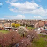 Stylish 3 Bedroom Apartment, Edinburgh