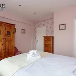Stylish 3 Bedroom Apartment, Edinburgh