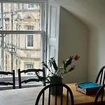 Historic Luxury Apartment In Royal Mile, Heart Of The Old Town