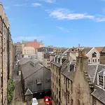 Gorgeous, Cozy 2Br Royal Mile-Old Town