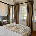 Victoria Street - 2Br Old Town Get Away! Perfect Location Next To Edinburgh Castle