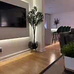 Lux 2 Bedroom Ground Floor Apartment