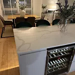 Lux 2 Bedroom Ground Floor Apartment
