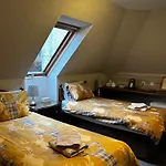 Acer Lodge Guest House