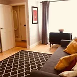 Old Town Hidden Castle Gem (Ground Floor, sleep 4)