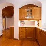 Deluxe 3-Bedroom Apartment On Princes Street Overlooking Edinburgh Castle