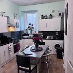 Spacious And Central City Apartment