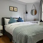 Private Main Door Lovely 2 Bedroom Apartment