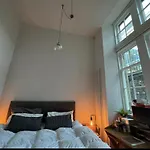 Ensuite Room In The City