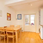 Joivy Gorgeous 2-Bed Flat Near Edinburgh Castle