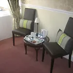 Ashlyn Guest House