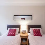 Writers View, Royal Mile Apartment Edinburgh