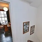 19 Meadow Place