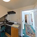 19 Meadow Place