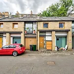 Altido Stunning And Modern 3Bedroom Mews House With Parking