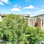 Joivy Famous St Mary\'S Street Old Town Apartment