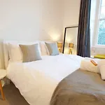 Joivy Modern City Centre Flat Next To Calton Hill