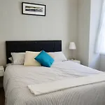 1 Bedroom Apartment Near Edinburgh Castle Sleeps 2