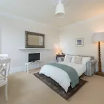 1 Bedroom Apartment In New Town