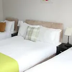 Edinburgh New Town Apartment - Elforma - Barony Suite