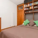 Beautiful Holyrood Park Apartment