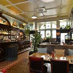 The Cooperage Apartment No 6, The Shore