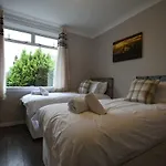 Sighthill 3 Bedrooms With Private Garden