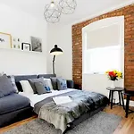 Stylish Flat In 1860\'S Listed Building