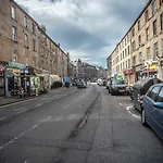 Edinburgh Ground Floor City Centre Flat Close To Princess Street