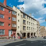 Smart Royal Mile Apartment