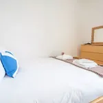 2 Bedroom Flat Near City Centre