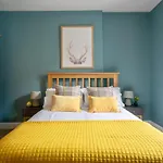 Rose Apartment