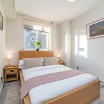 The Waverley Park Terrace Residence