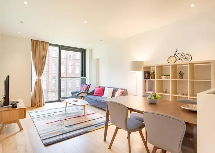 Quartermile Retreat With Parking